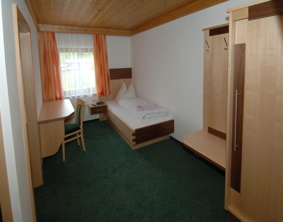 Gaestehaus Ingeborg ザールバッハ・ヒンターグレム 部屋 写真